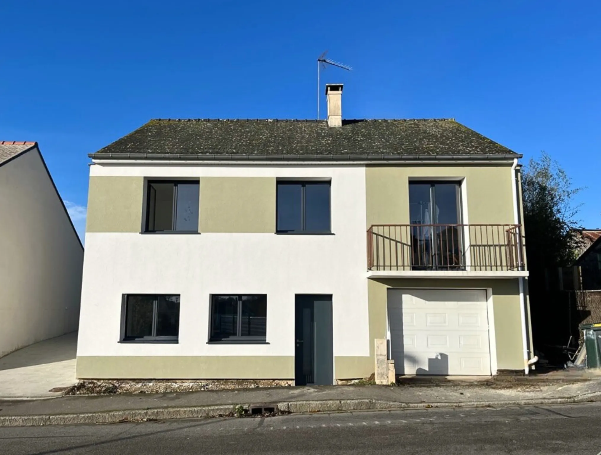 Métamorphose réussie d’un bâti des années 70