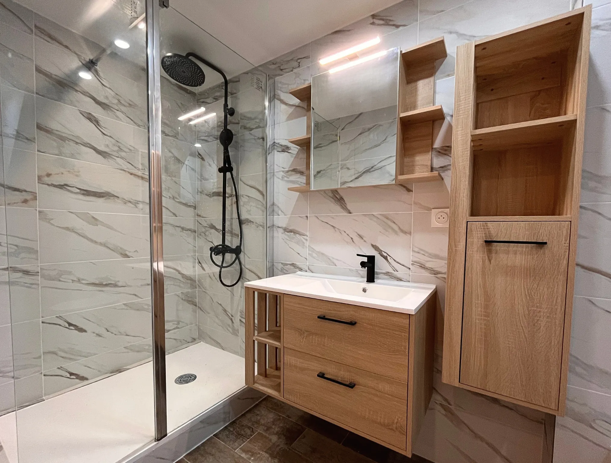 Salle de bain contemporaine